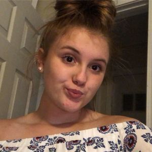 Meet your Posher, Abigail